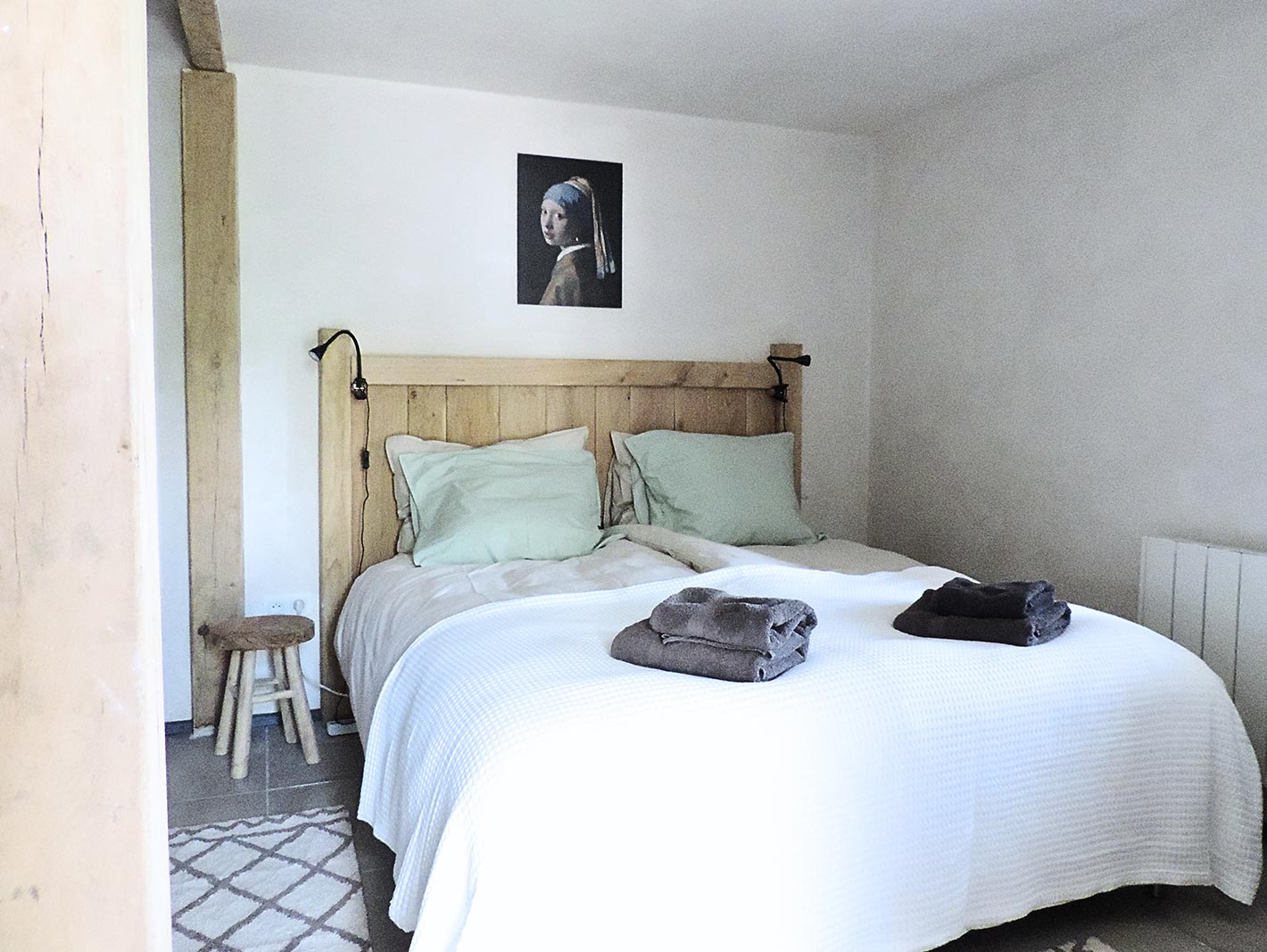 Holiday home Lott Mur-de-Barrez attractive bedroom with door to wooden terrace