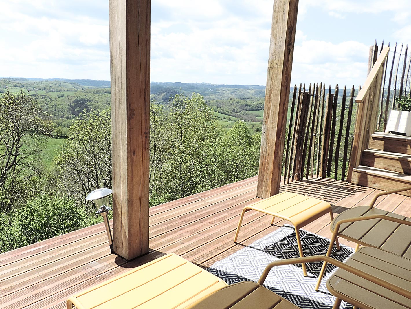 Holiday home Lott Mur de Barrez veranda under the balcony and beautiful view